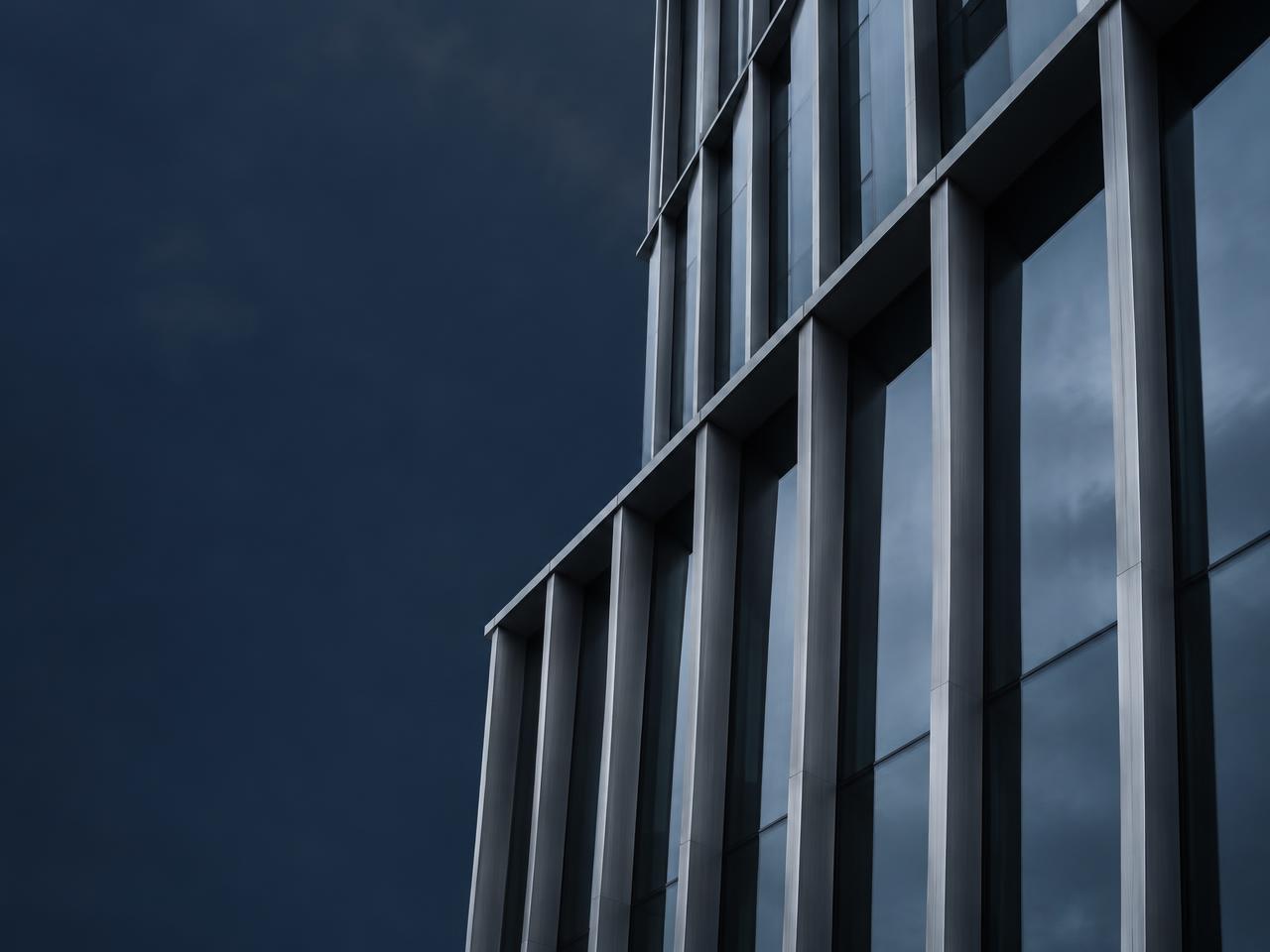 Modern glas- och stålarkitektur